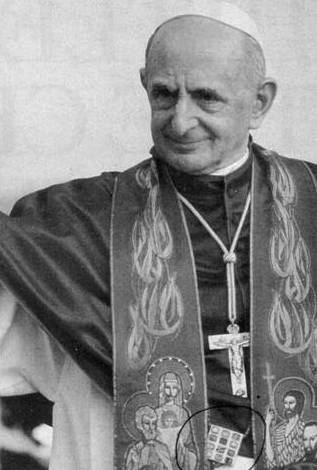 Paulo VI vestido com o peitoral do éfode