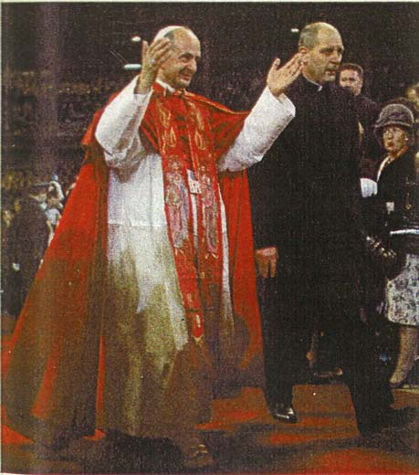 Outra foto de Paulo VI vestido com o peitoral do éfode
