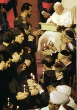 Encontro de oração em Assis organizado por João Paulo II.