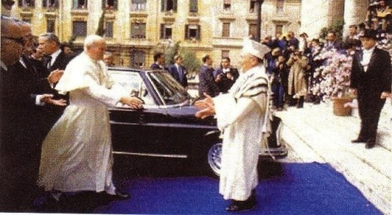 João Paulo II a chegar à sinagoga de Roma, 13 de Abril de 1986