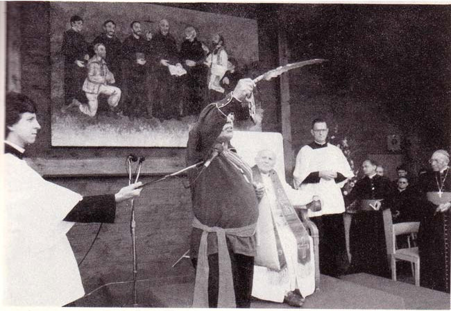 João Paulo II assistindo a um ritual pagão.