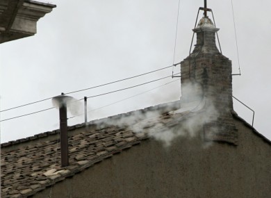 Em 26 de Outubro de 1958, fumo branco foi visto a emergir da Capela Sistina.