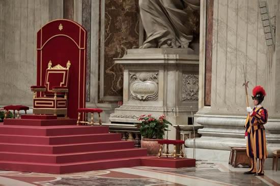 Um interregno papal não é contrário às promessa de Cristo para com a Sua Igreja
